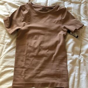 SKIMS SMOOTHING NUDE T SHIRT & BIKER SHORTS SET